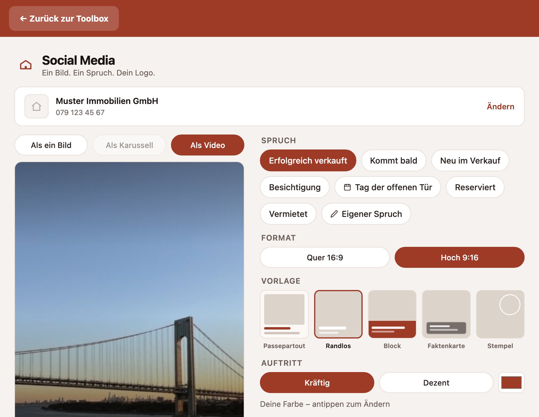 Social Media auf dem Tablet in der Makler Toolbox